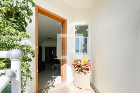 Casa à venda com 203m², 3 quartos e 4 vagasEntrada - Sala