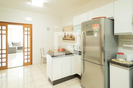 Casa à venda com 203m², 3 quartos e 4 vagasCozinha 