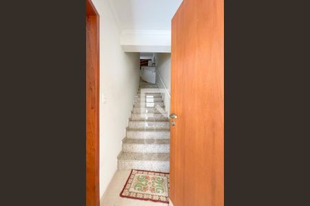 Casa à venda com 203m², 3 quartos e 4 vagasEntrada - Garagem