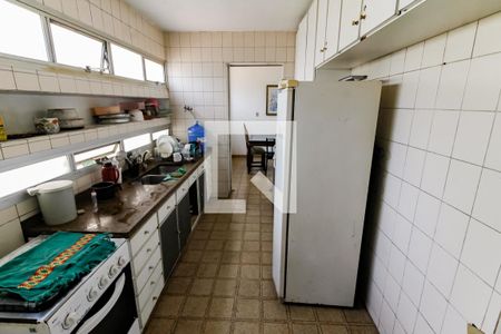 Apartamento à venda com 143m², 3 quartos e 2 vagas Apartamento à venda com 143m², 3 quartos e 2 vagasCozinha - Armários