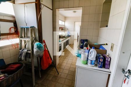 Apartamento à venda com 143m², 3 quartos e 2 vagas Apartamento à venda com 143m², 3 quartos e 2 vagasÁrea de Serviço