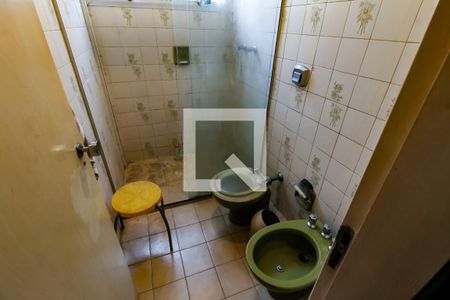 Apartamento à venda com 143m², 3 quartos e 2 vagas Apartamento à venda com 143m², 3 quartos e 2 vagasBanheiro Corredor