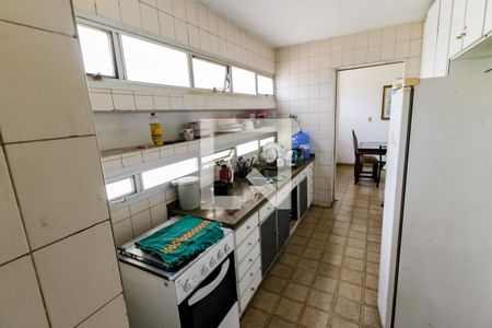 Apartamento à venda com 143m², 3 quartos e 2 vagas Apartamento à venda com 143m², 3 quartos e 2 vagasCozinha - Armários
