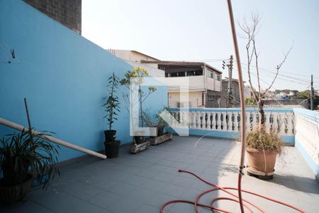 Casa à venda com 120m², 3 quartos e 2 vagas Casa à venda com 120m², 3 quartos e 2 vagasVaranda