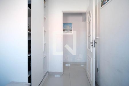 Casa à venda com 120m², 3 quartos e 2 vagas Casa à venda com 120m², 3 quartos e 2 vagasQuarto de Serviço