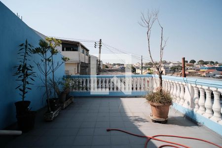 Casa à venda com 120m², 3 quartos e 2 vagas Casa à venda com 120m², 3 quartos e 2 vagasVaranda