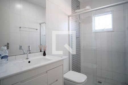 Casa à venda com 120m², 3 quartos e 2 vagas Casa à venda com 120m², 3 quartos e 2 vagasBanheiro