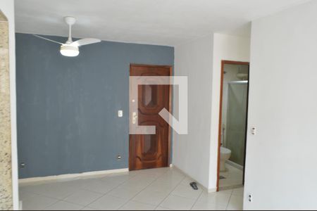 Sala de apartamento para alugar com 2 quartos, 50m² em Taquara, Rio de Janeiro