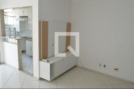 Sala de apartamento para alugar com 2 quartos, 50m² em Taquara, Rio de Janeiro