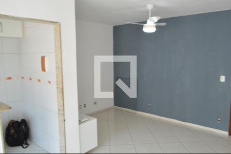 Sala de apartamento para alugar com 2 quartos, 50m² em Taquara, Rio de Janeiro
