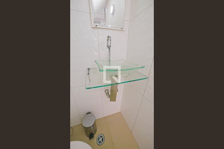 Casa de condomínio à venda com 100m², 2 quartos e 1 vagaBanheiro 2