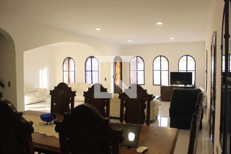 Sala de casa à venda com 5 quartos, 310m² em Vila Galvão, Guarulhos