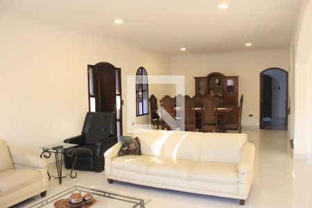 Sala de casa à venda com 5 quartos, 310m² em Vila Galvão, Guarulhos