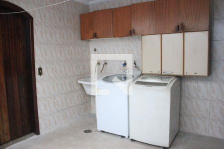 Casa à venda com 310m², 5 quartos e 9 vagasLavanderia