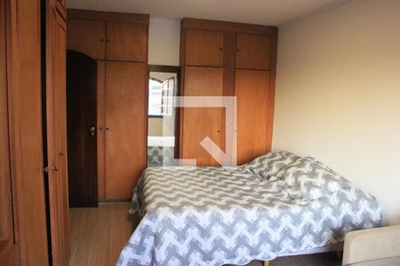 Casa à venda com 310m², 5 quartos e 9 vagasQuarto 2