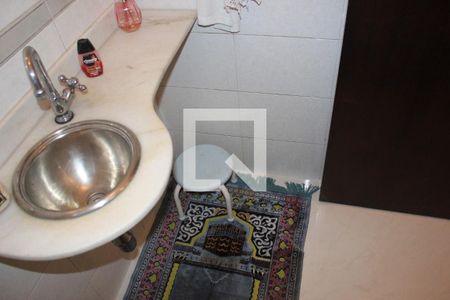Lavabo de casa à venda com 5 quartos, 310m² em Vila Galvão, Guarulhos