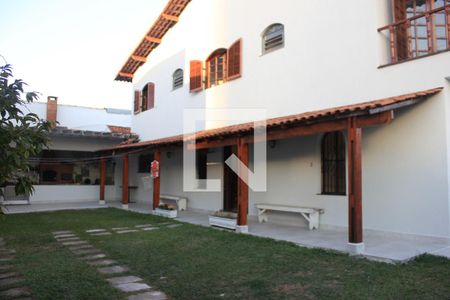 Casa à venda com 310m², 5 quartos e 9 vagasGaragem/ Quintal