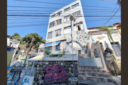 Studio para alugar com 45m², 1 quarto e sem vaga Studio para alugar com 45m², 1 quarto e sem vagaFachada