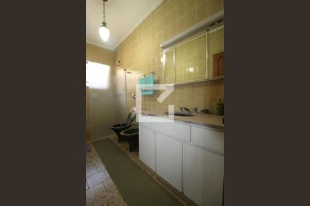 Casa à venda com 545m², 5 quartos e 4 vagasBanheiro Social (superior)