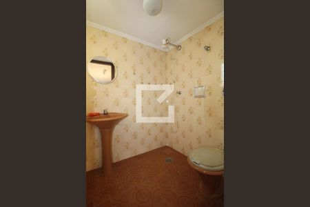 Casa à venda com 545m², 5 quartos e 4 vagasBanheiro externo