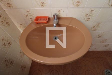 Casa à venda com 545m², 5 quartos e 4 vagasBanheiro externo