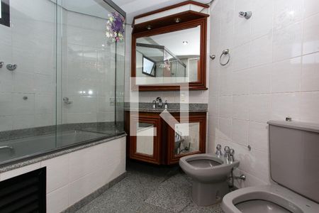 Apartamento para alugar com 170m², 4 quartos e 2 vagasBanheiro da Suíte 2