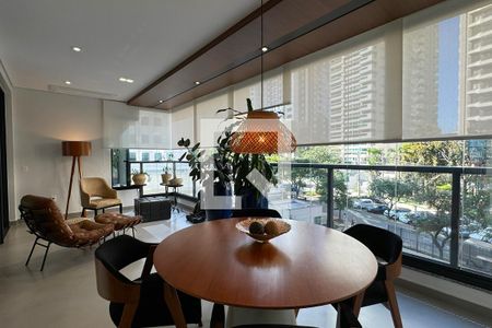 Apartamento à venda com 282m², 4 quartos e 4 vagasCopa