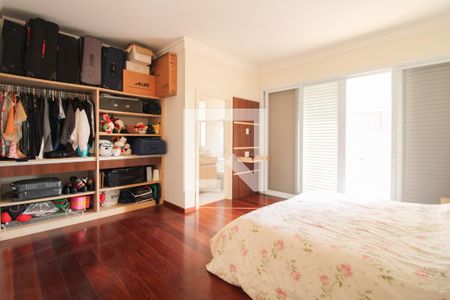 Casa de condomínio à venda com 900m², 5 quartos e 6 vagasSuíte 3