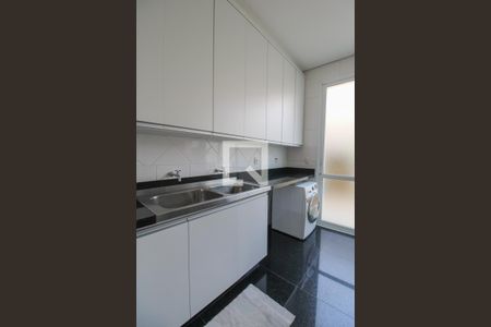 Casa de condomínio à venda com 900m², 5 quartos e 6 vagasCozinha