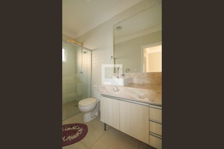 Casa de condomínio à venda com 900m², 5 quartos e 6 vagasÁrea comum - Banheiro