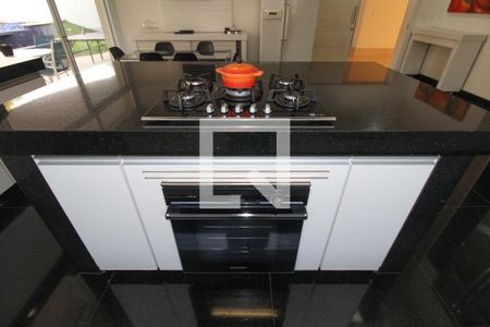 Casa de condomínio à venda com 900m², 5 quartos e 6 vagasCozinha