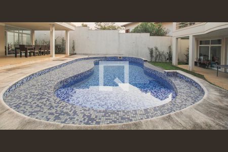 Casa de condomínio à venda com 900m², 5 quartos e 6 vagasÁrea comum - Piscina