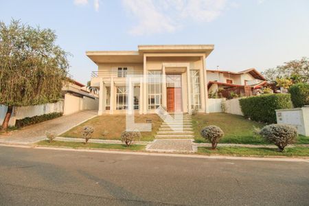 Casa de condomínio à venda com 900m², 5 quartos e 6 vagasFachada