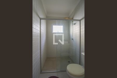 Casa de condomínio à venda com 900m², 5 quartos e 6 vagasÁrea comum - Banheiro