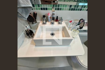 Apartamento à venda com 58m², 2 quartos e 1 vagaBanheiro da Suíte