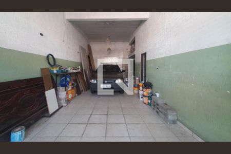 Casa à venda com 171m², 2 quartos e 2 vagas Casa à venda com 171m², 2 quartos e 2 vagasGaragem