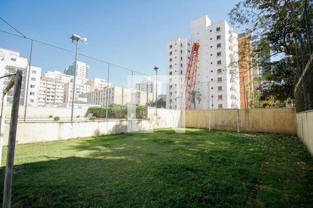 Apartamento para alugar com 54m², 2 quartos e 1 vaga Apartamento para alugar com 54m², 2 quartos e 1 vagaÁrea Comum - Quadra de Futebol