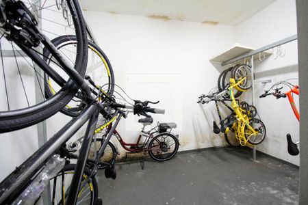 Apartamento para alugar com 54m², 2 quartos e 1 vaga Apartamento para alugar com 54m², 2 quartos e 1 vagaÁrea Comum - Bicicletário
