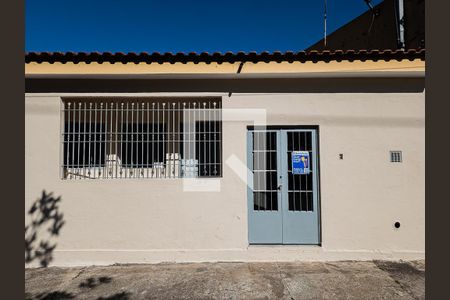Casa para alugar com 25m², 1 quarto e sem vaga Casa para alugar com 25m², 1 quarto e sem vagaFachada