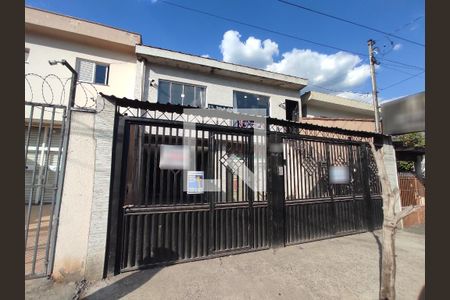 Casa à venda com 250m², 2 quartos e 3 vagasFachada