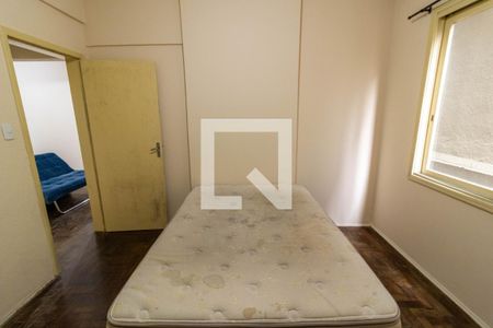 Quarto 1 de apartamento para alugar com 2 quartos, 54m² em Centro Histórico, Porto Alegre
