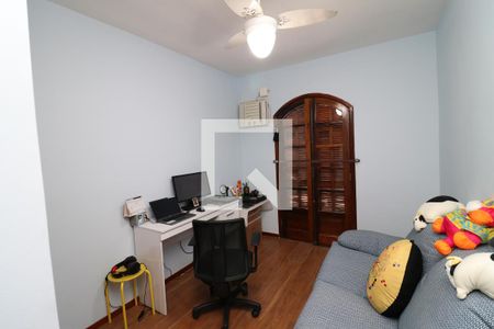 Casa à venda com 141m², 4 quartos e 2 vagasQuarto 3