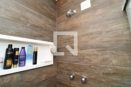 Casa à venda com 141m², 4 quartos e 2 vagasBanheiro da Suíte