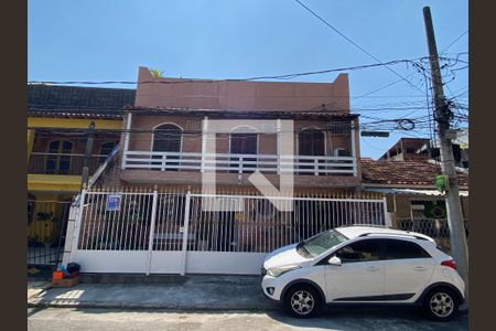 Casa à venda com 141m², 4 quartos e 2 vagasFachada