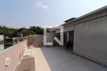 Casa à venda com 141m², 4 quartos e 2 vagasTerraço