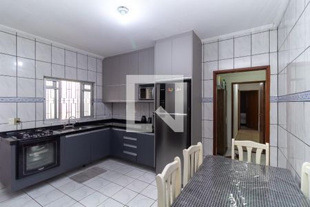 Casa para alugar com 190m², 3 quartos e 2 vagasCozinha