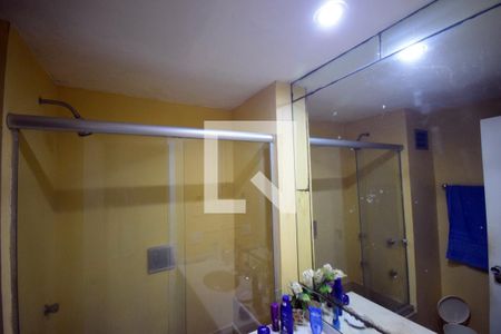 Apartamento à venda com 220m², 4 quartos e 3 vagasBanheiro Social