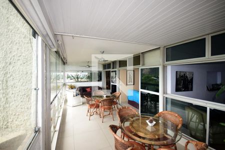 Apartamento à venda com 220m², 4 quartos e 3 vagasVaranda Sala