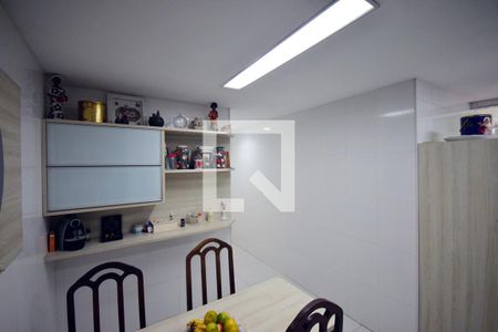 Apartamento à venda com 220m², 4 quartos e 3 vagasCozinha 