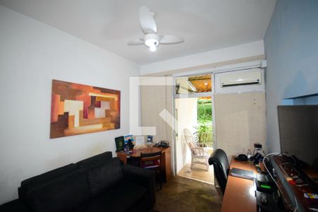 Apartamento à venda com 220m², 4 quartos e 3 vagasQuarto 2